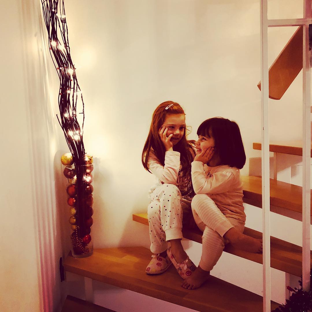 #goodnight #sisterlylove #vorfreude #weihnachten #emilia #valentina #