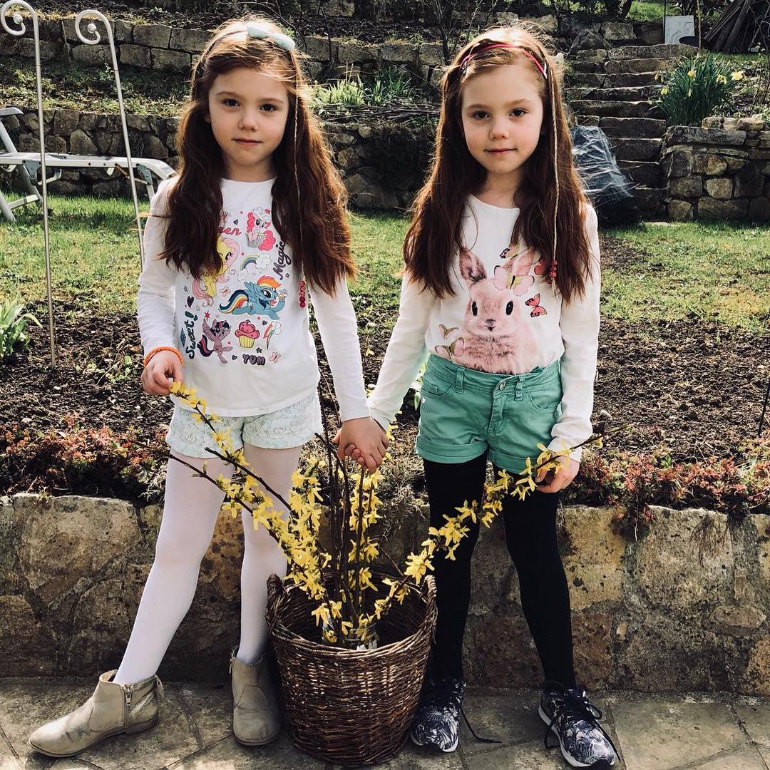 #ostern#hase#osterhase#schwesterherz#schwester#schwestern#zwillinge#zwillingsschwester#zwillingsmädc