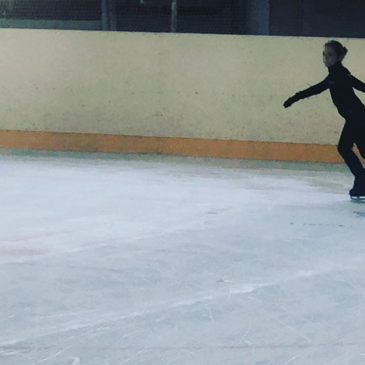 Sonntags Training 🤪#sonntag #rheinfelden #kürbis #moskau #eislaufen #фигурноекатание #фигуристкамоя 