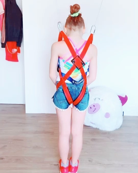 Training mit viel Spaß 🤪 @logosmilano #logosmilano #logoswear #fun #happyme #kidsroom #unicorn #whit