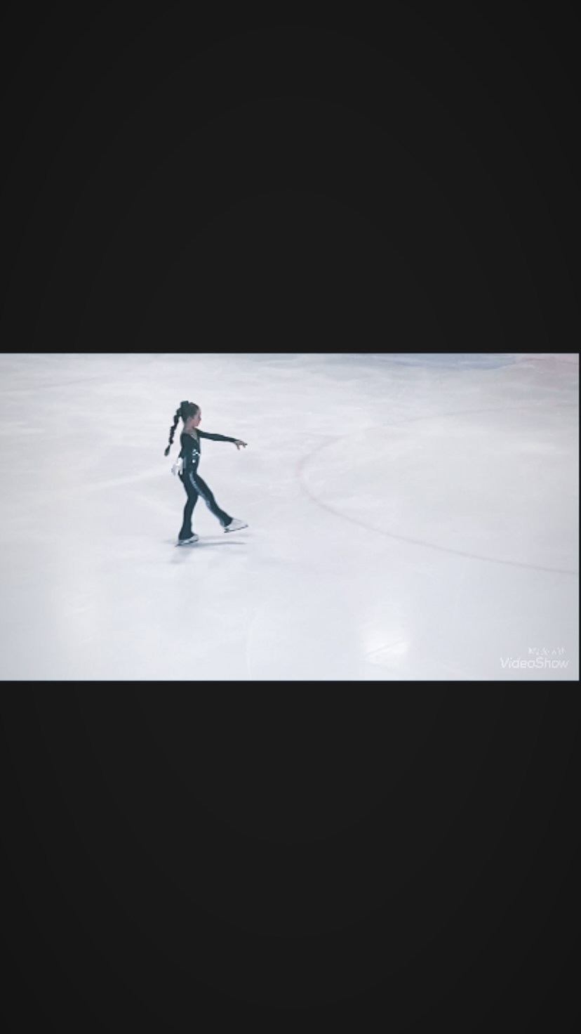 Ich liebe seine Musik ❤️ #michaeljackson #billiejean #trhiller #overalldress #blackdresses #weißerha