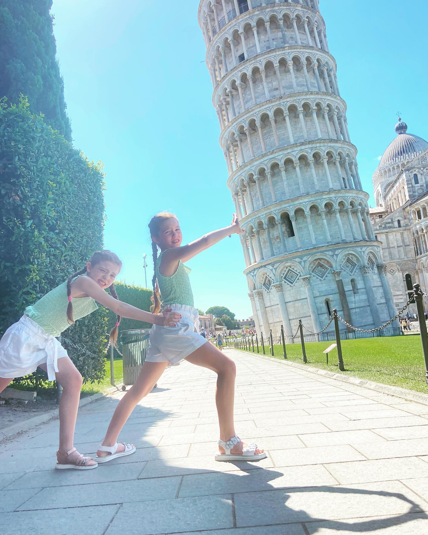 Pisa Tower #pisatower #pisa #pisaitaly #pisadinha #lovethisplace #happyplace #lovethisplace #loveit 