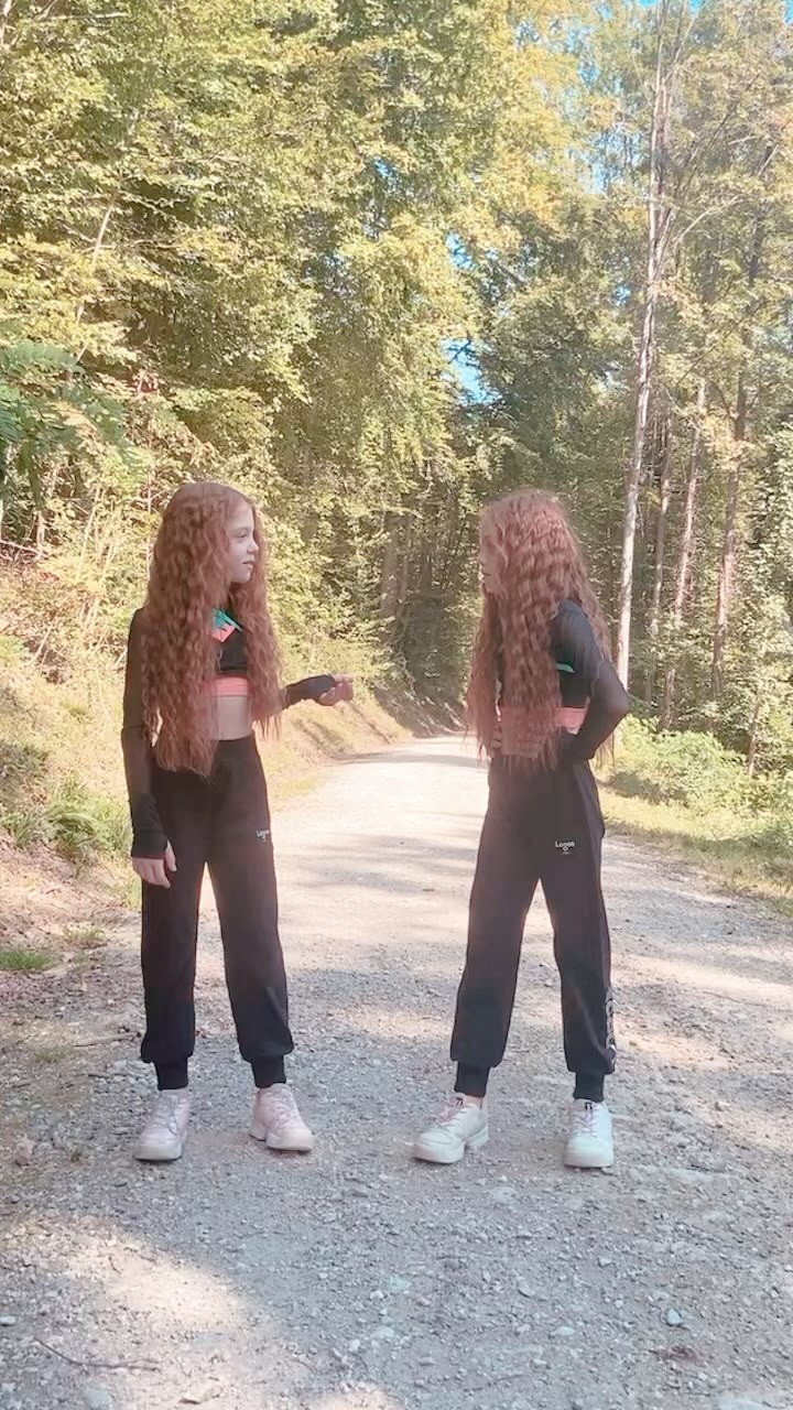 Was für ein tolles Wetter für einen kleinen Spaziergang (Tanz) vor dem Training ❤️ wünschen euch ein
