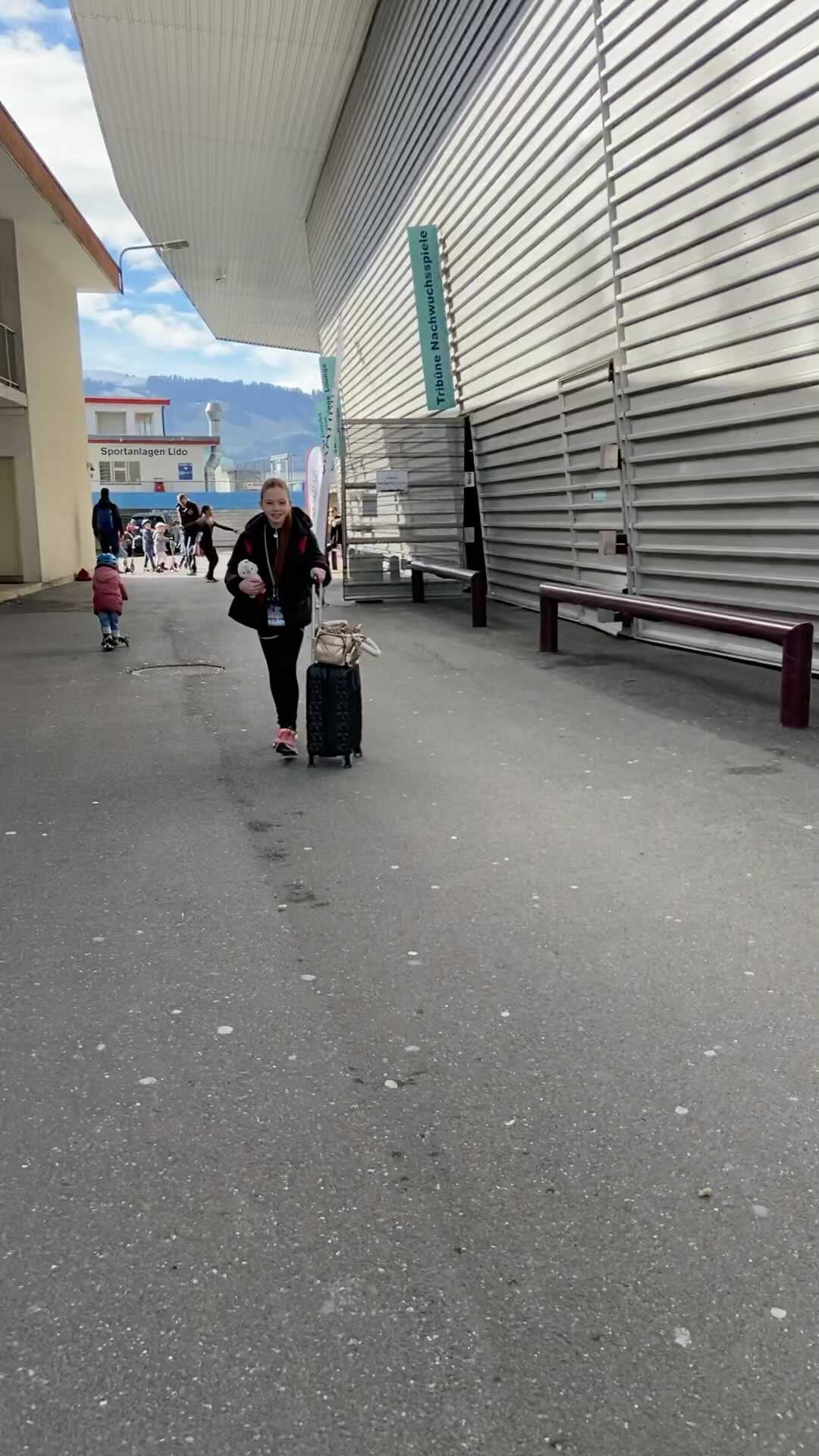 Не смотря ни на что, всегда вперёд и не сдавайся. Иди по жизни с гордо поднятой головой. #eiskunstla
