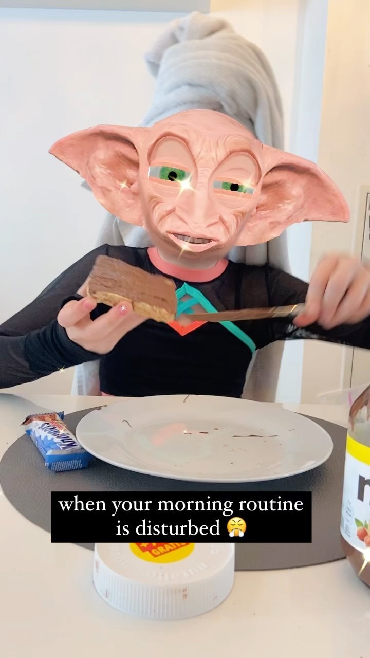 Wenn du bei deiner Morgenroutine gestört wirst 😤😤 #trendchallenge #morgenroutine #nutellabrot #frühs