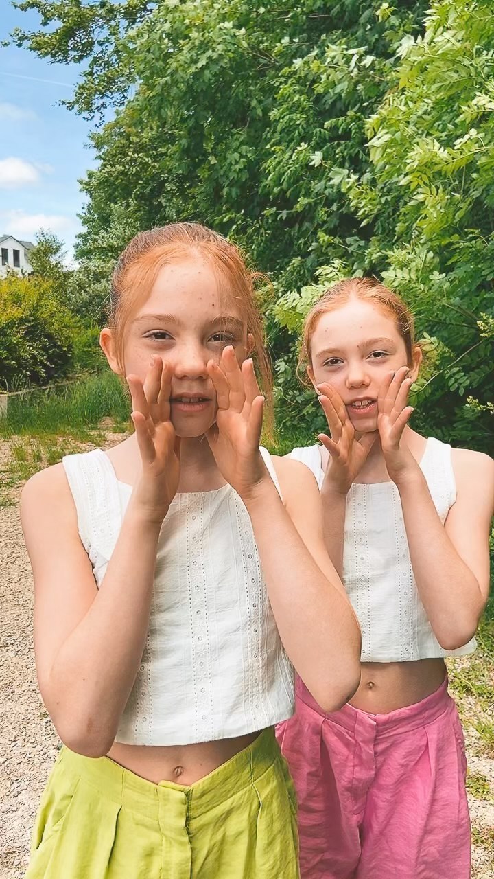 Wir haben ein ganz tolles Wochenende vor und 🥳 
Habt ihr auch was vor? #twins #dancevideo #dancetime