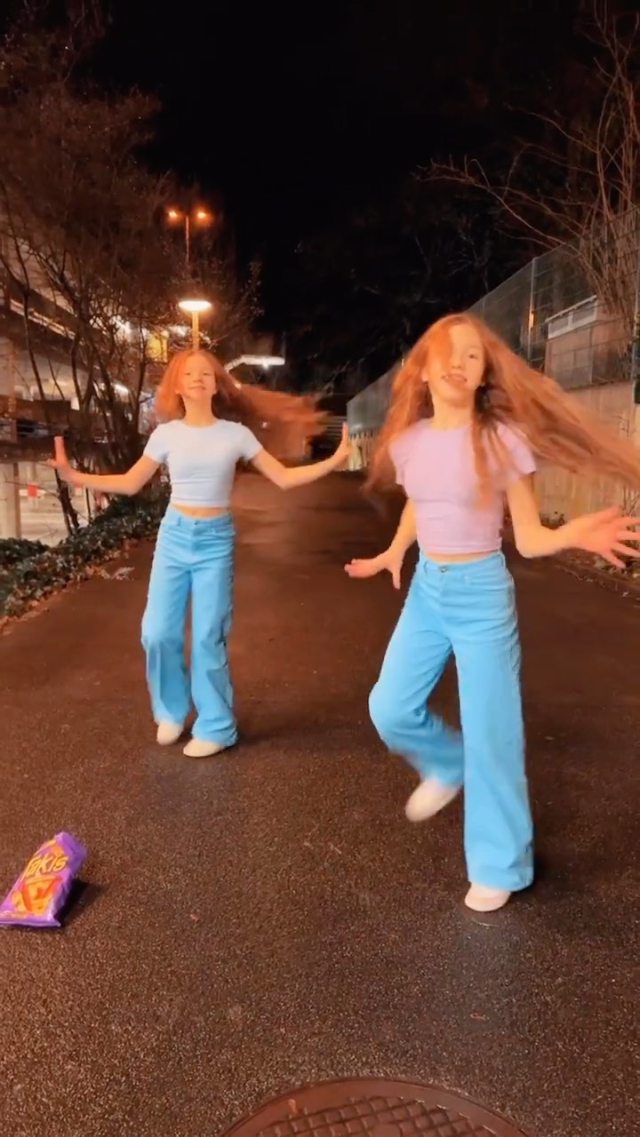 Hi 👋🏻👋🏻

#dancechallenge #dance #dancelife