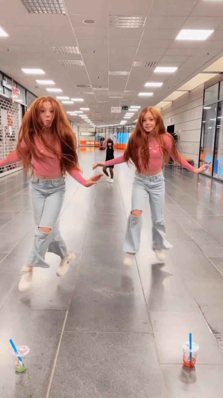 Good morning 🫶

#sister #twins #dance #dancechallenge #trendingreels