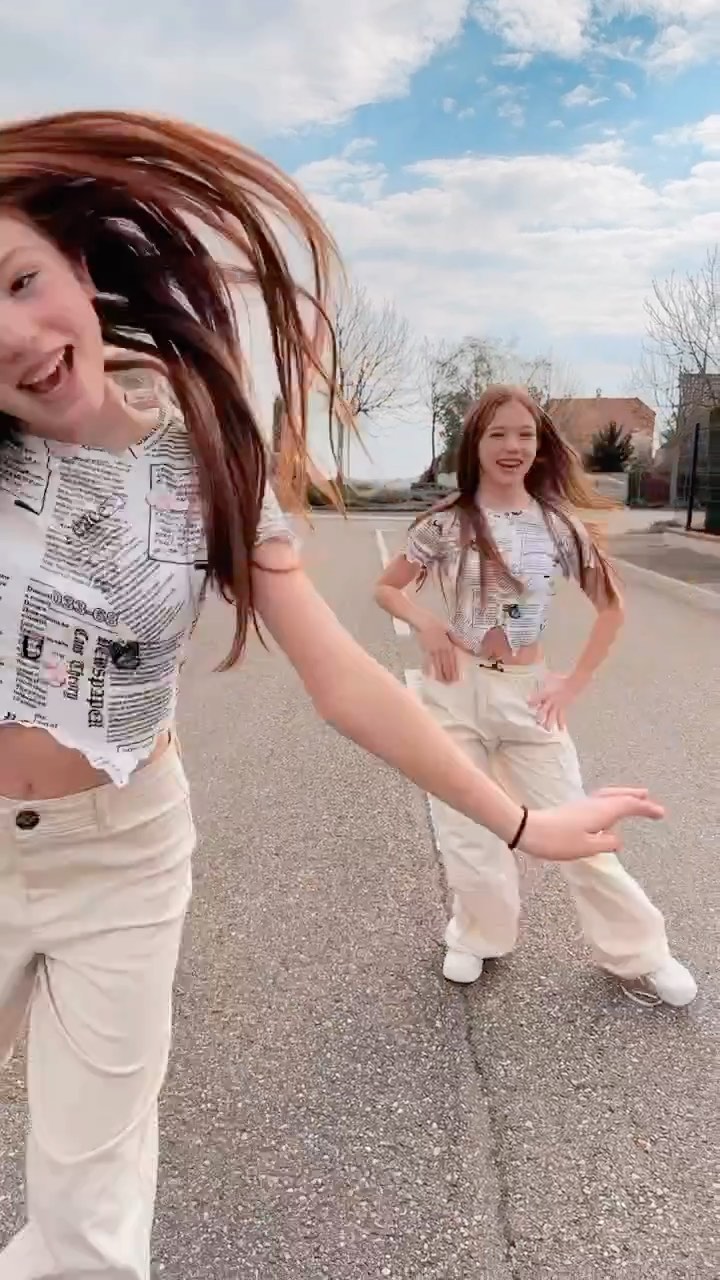 Frohe Ostern 🐣 
Markiert eure BFF ❤️

#dancer #easter #trendingreels #beautiful #frends