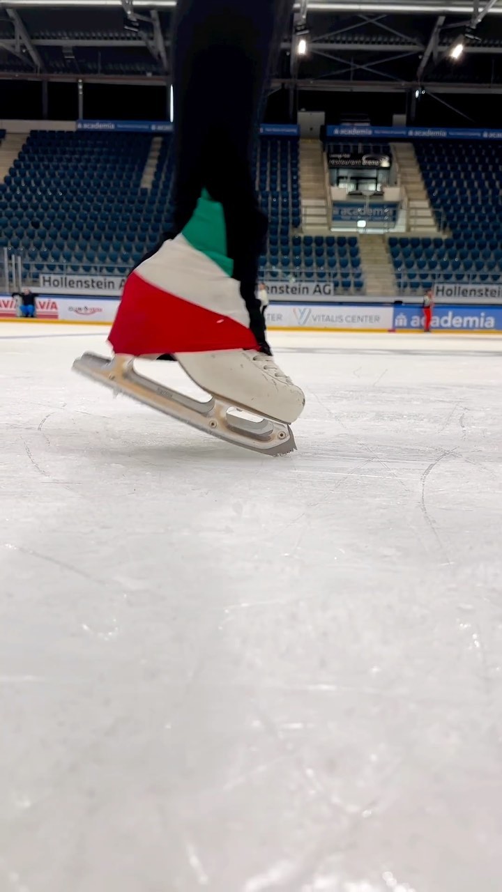 So kann es auch gehen 😕
Hast du auch schon eine Knieverletzung gehabt?

#accident #figurskating