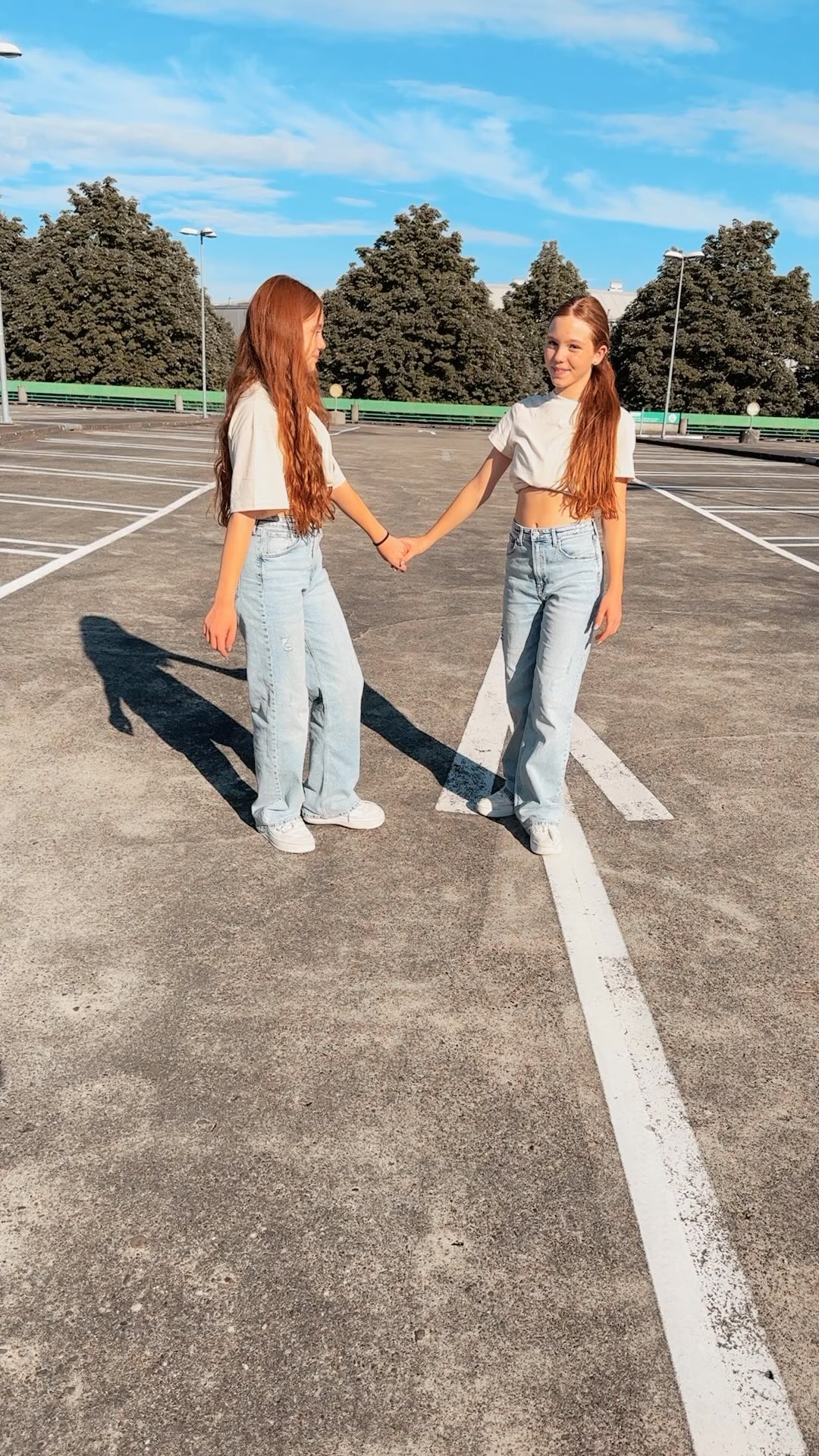 Ja, zum Schluss sind wir gestürzt 😅

#trending #style #twins