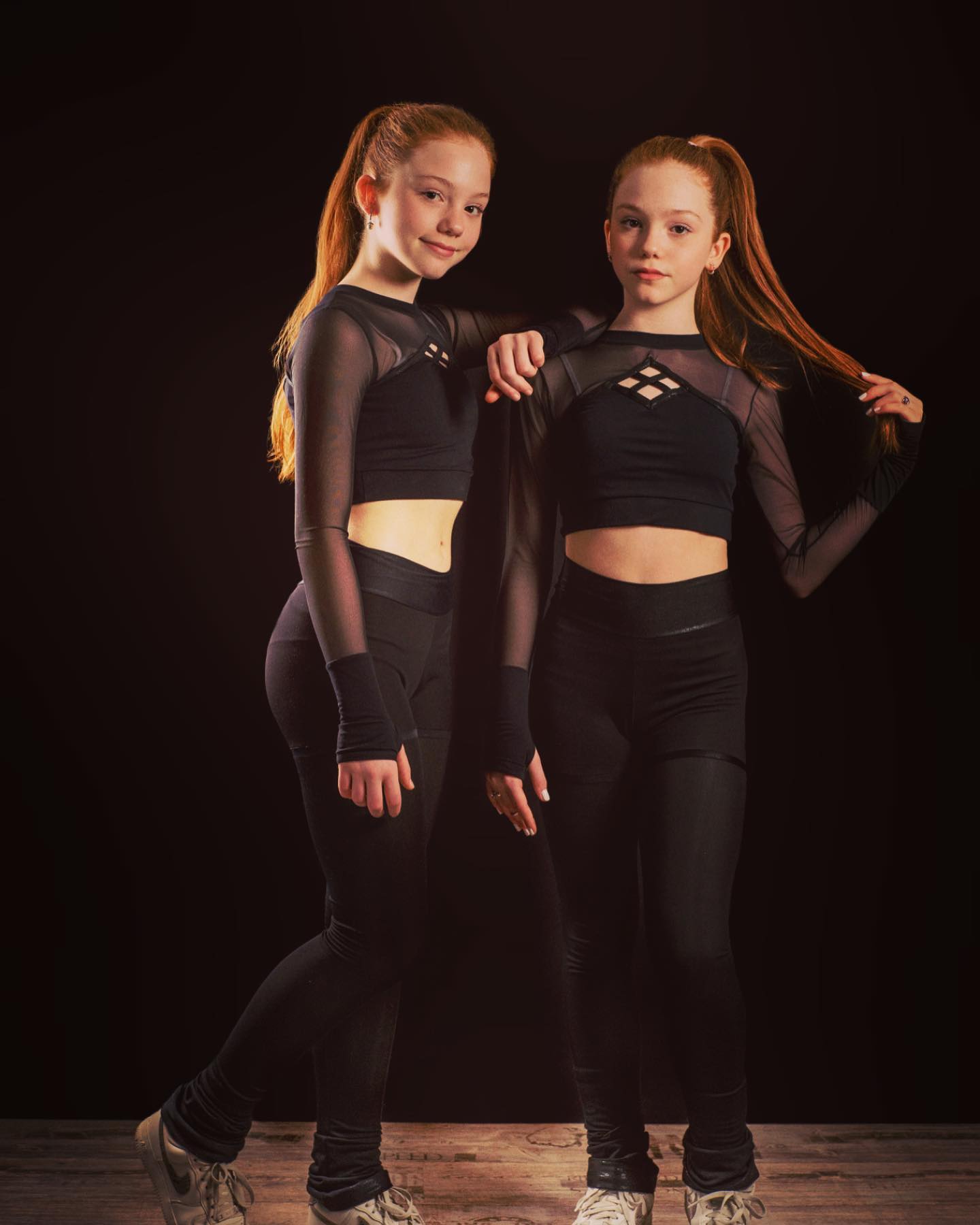 Unser Lieblingsoutfit von @logosmilano 🖤

#outfits #fashion #style #twins #eiskunstlauf #sport #ging