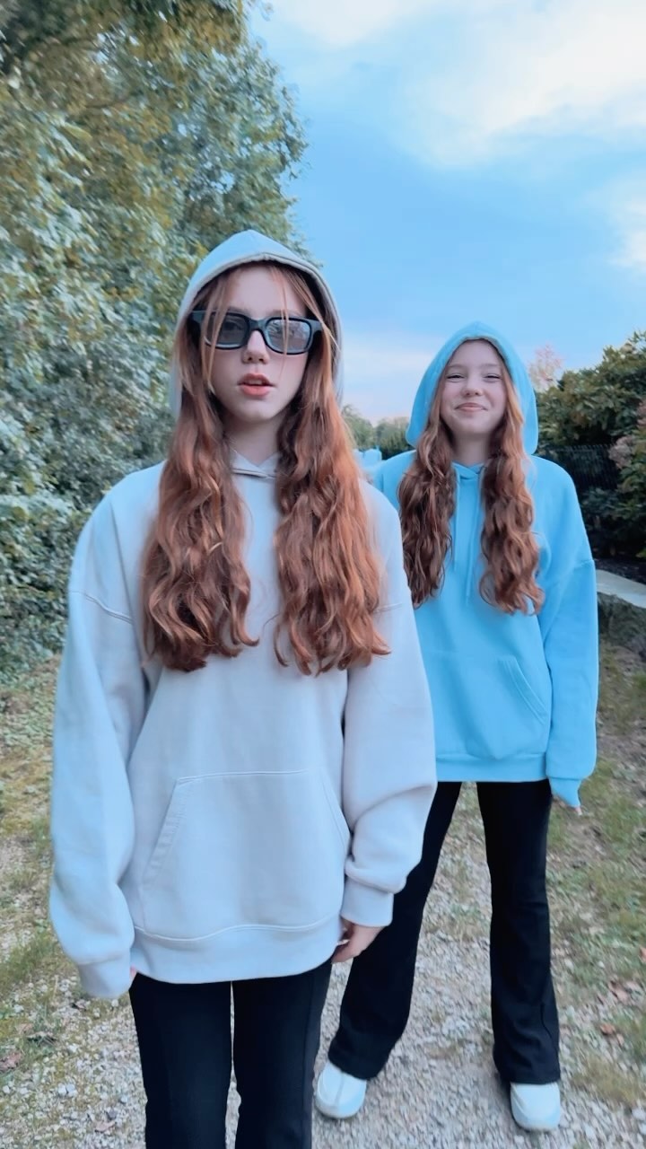 😂🫶🏻😂

#trend #twinsisters #dancechallenge #jastinbieber