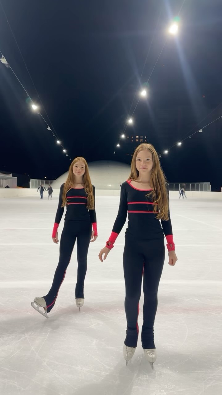Naaaa..wer ist schon in Weihnachtsstimmung? 

⭐️🎄⭐️

#dance #dancechallenge #trendingreels #twinsoni