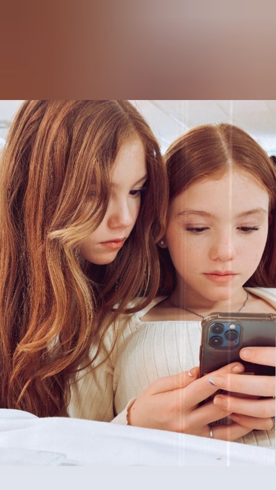 Emilia & Letizia @twins_on_ice 🇩🇪. 

🎶: "River flows in You"  Powered by :
@neptunicamusic
@alexchri