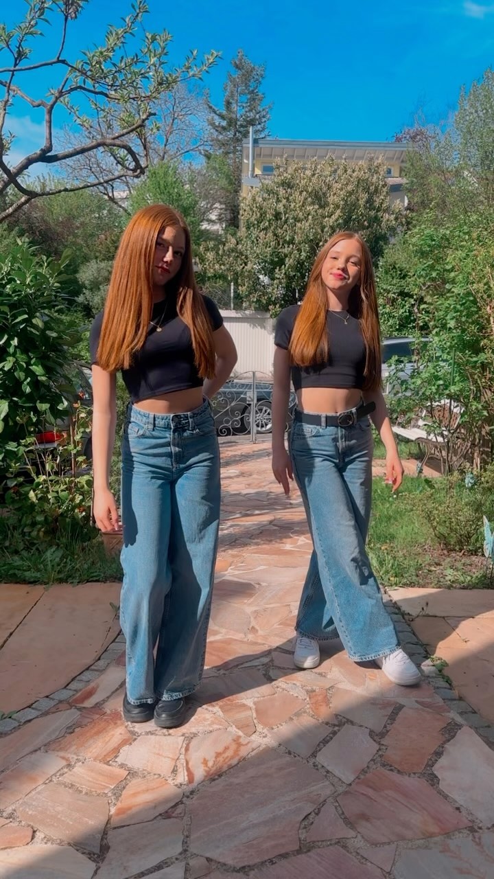 Hi guys how are you today?😊☀️🌻

#twins #twinsonice #beautiful #dance #dancetrends