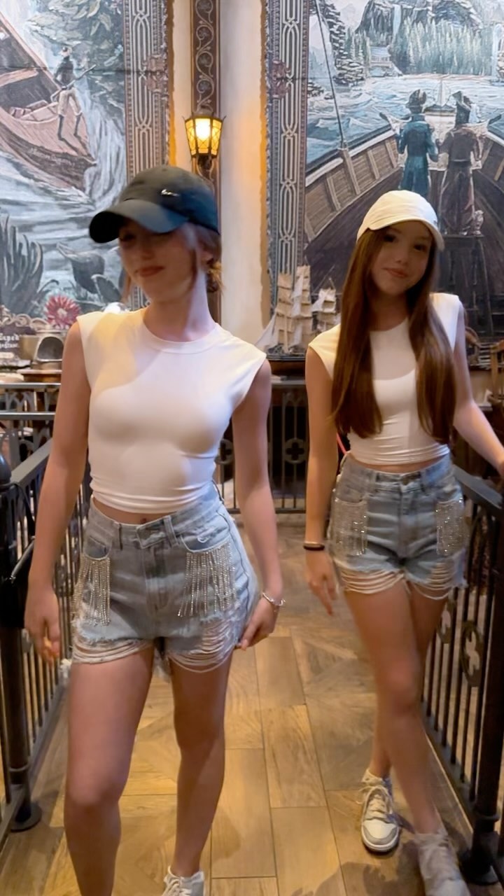 Wir sind angekommen ☀️ genießen den Tag im Europapark.

#dance #fun #funnyvideos #trendingreels #twi