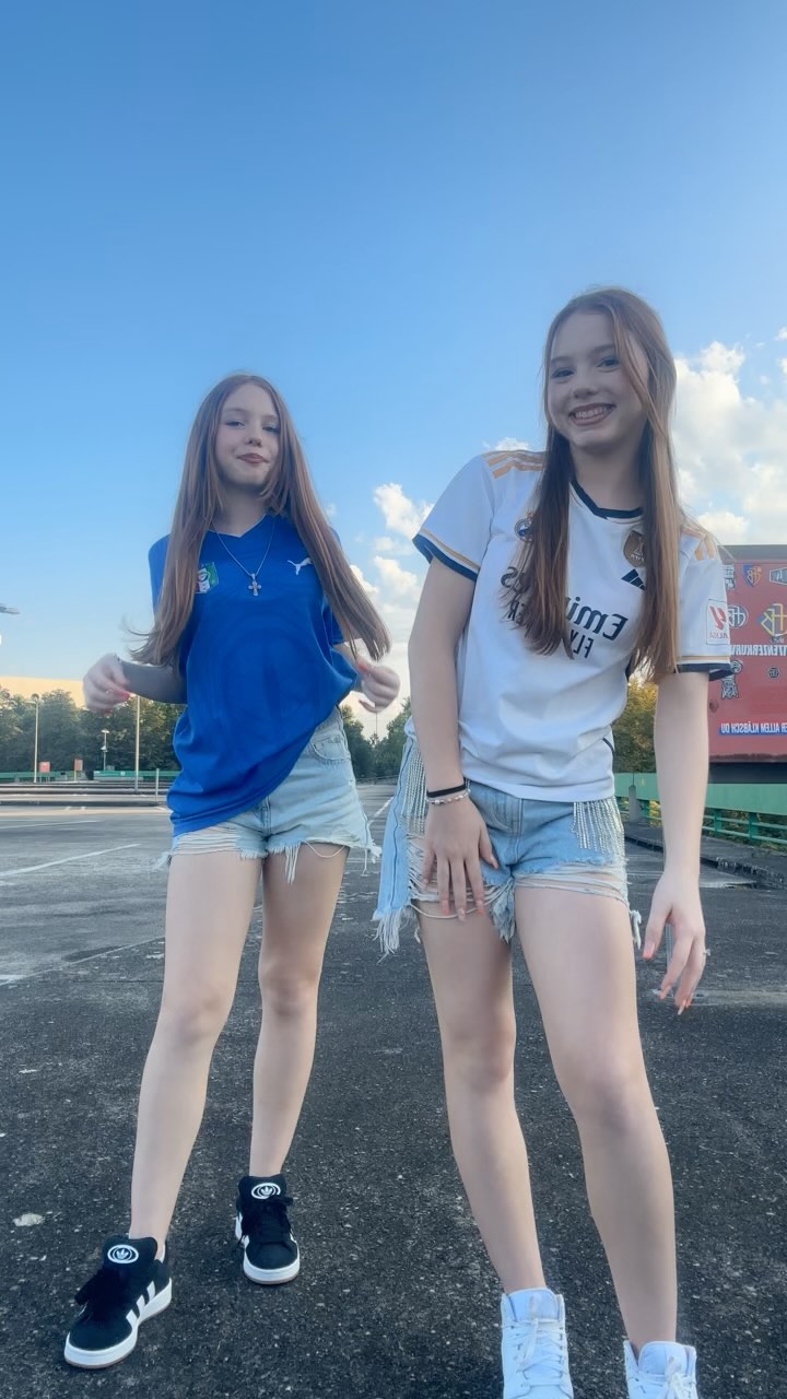 Reverse 🔄 

#twins #dance #goodvibes #happy #fyp #girl #fypシ