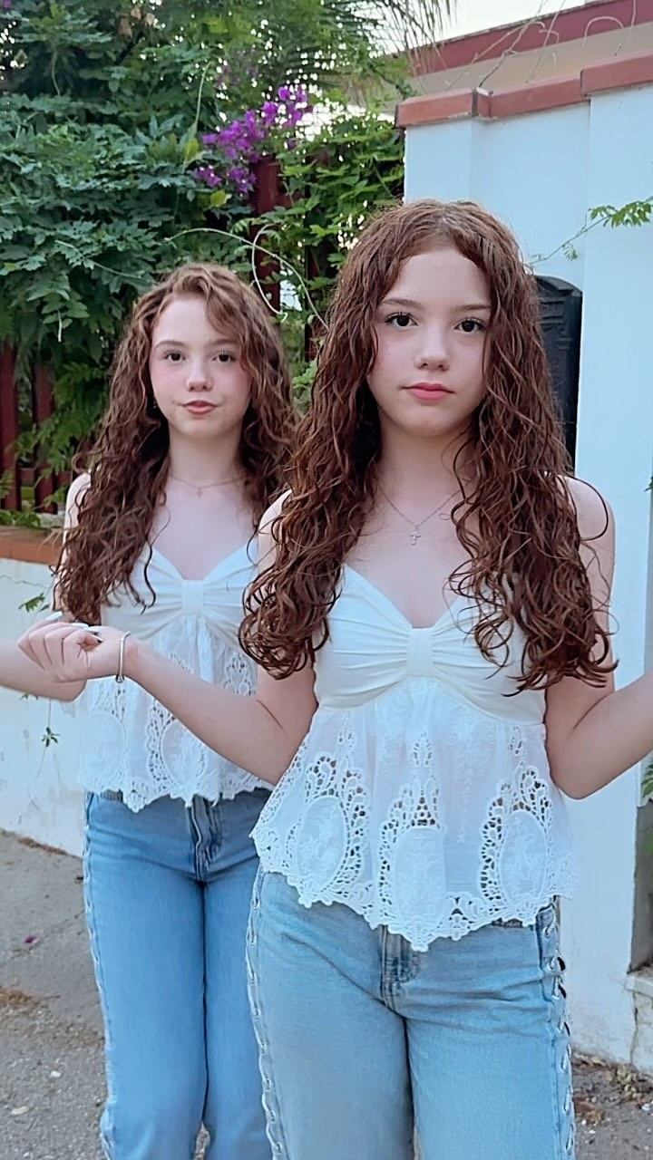 🫶🏻

#twins #fun #fypシ #dance #trendingreels #fyp #beautiful #funny #viral #trend
