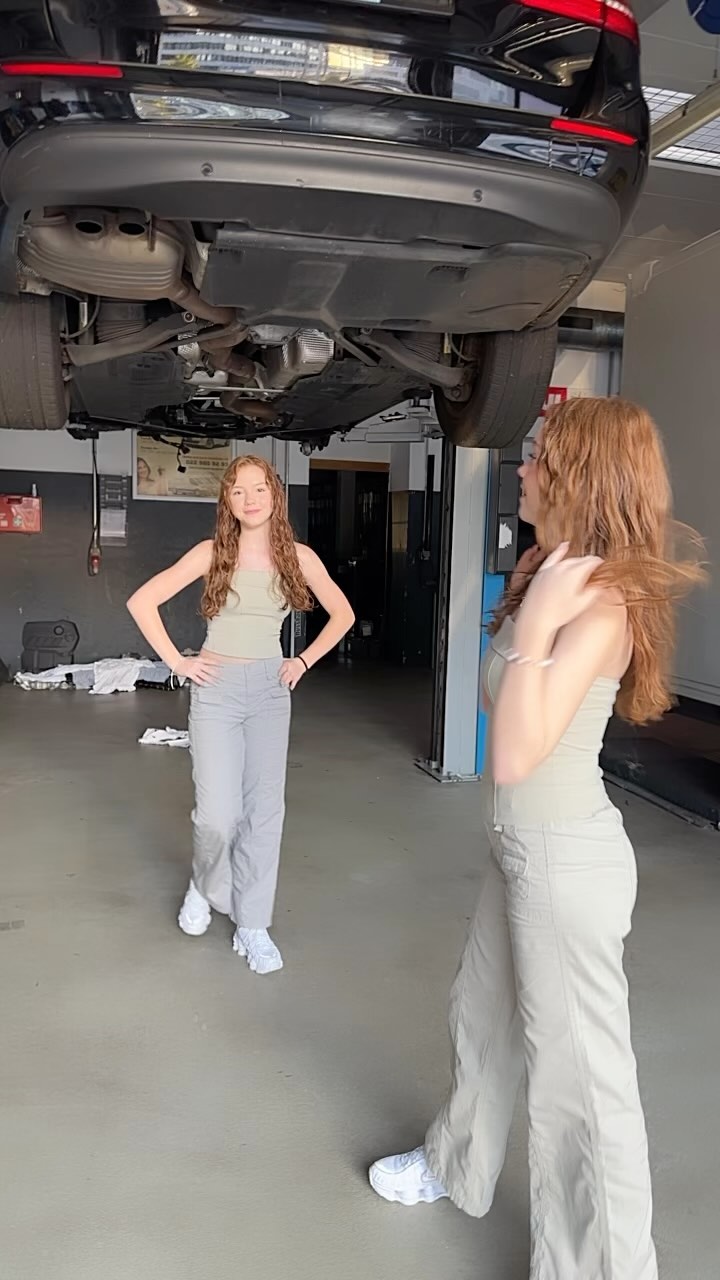 Und weg war sie 😂

#twins #fun #funny #dance #beautiful #trendingreels #sisterwives