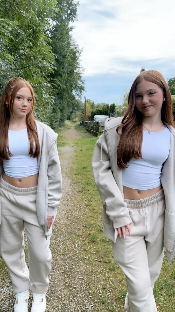 It’s Friday 😁

#twins #fun #fypシ #trendingreels #dance #beautiful #viral #funny #instagood