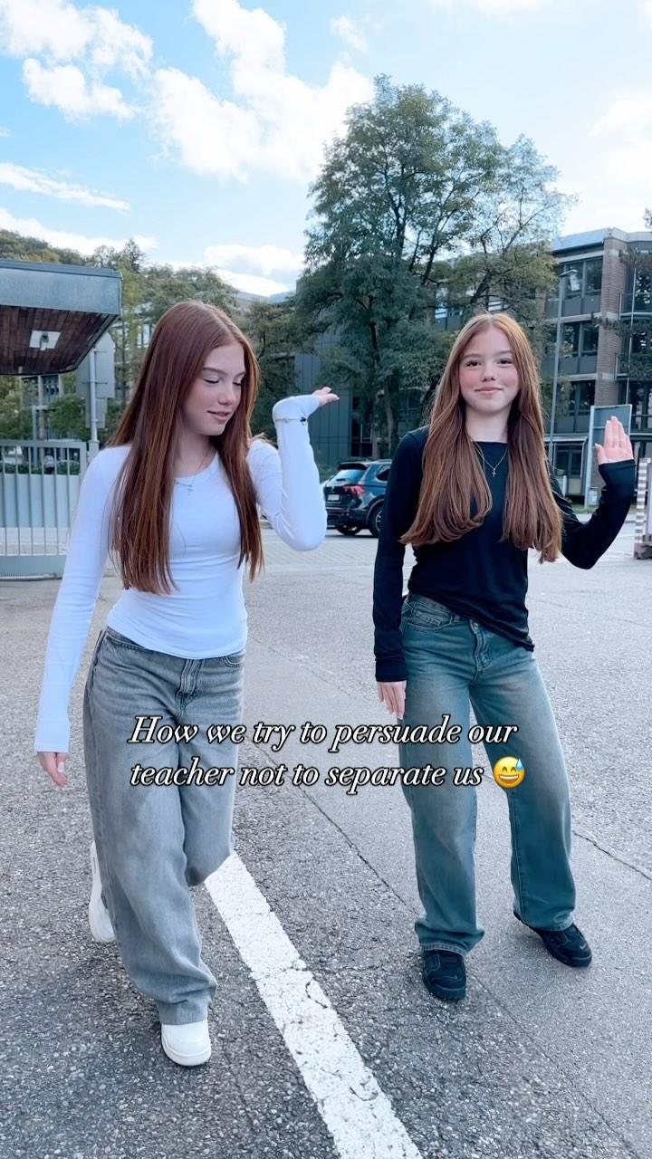 Und bei euch so 😂? 

#twins #comedy #fun #funny #dance #funvideo #trendingreels #viralvideos #shool