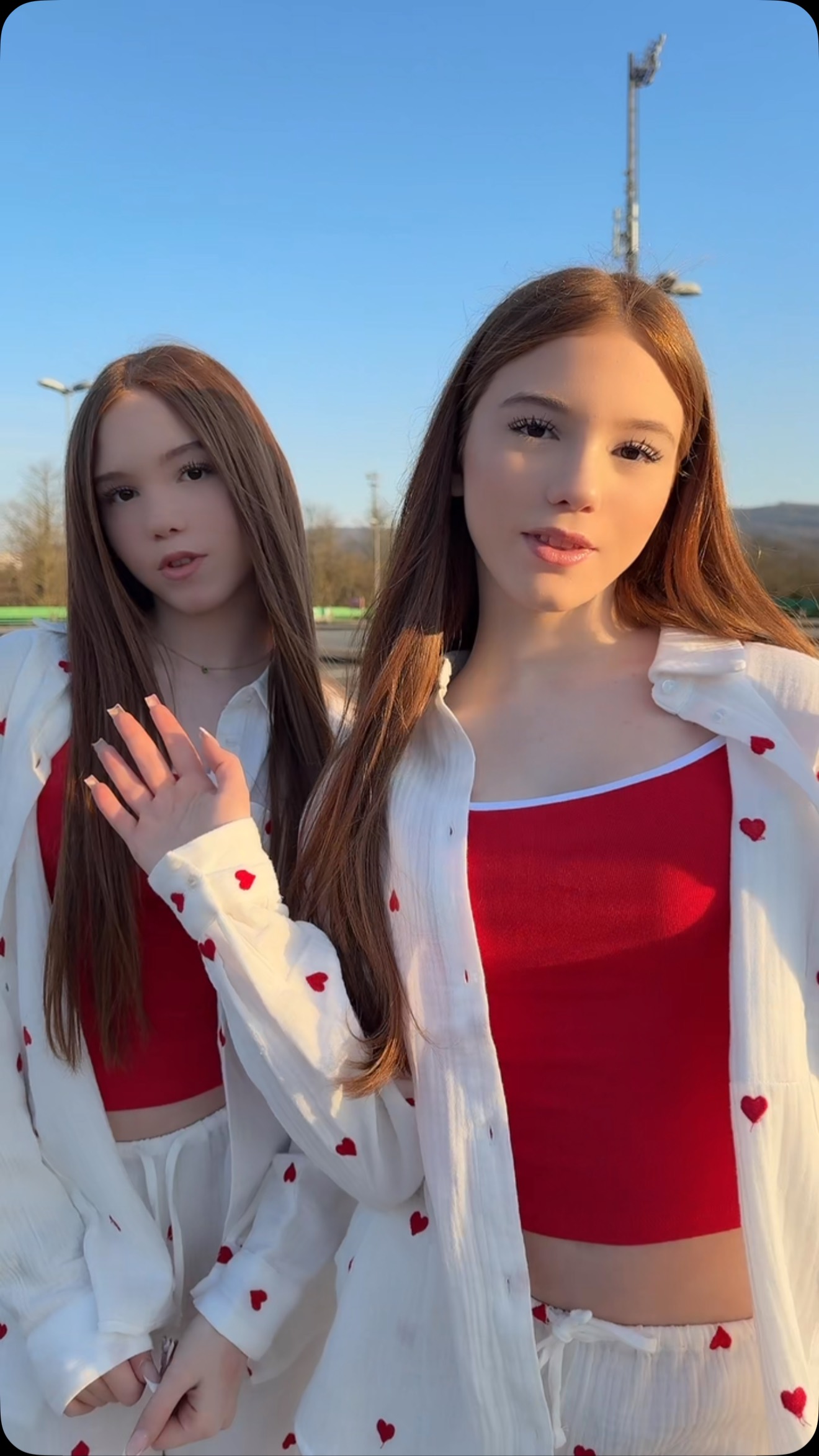 ❤️❤️ schönes Wochenende 🌞

#fun #twins #trendingreels #dance #trend #sun