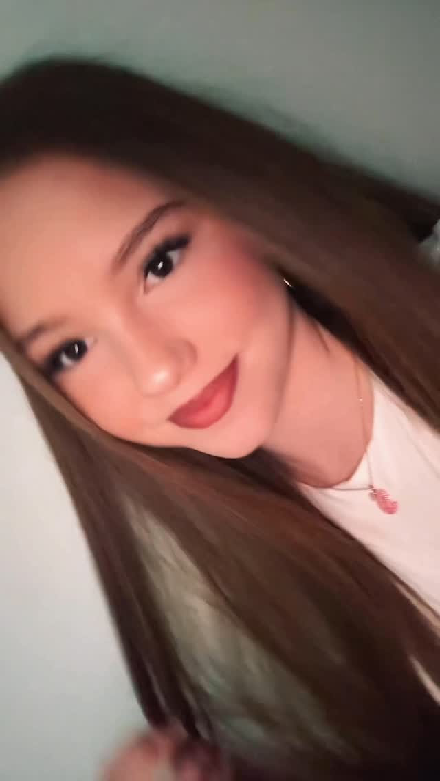 Emilia oder Letizia?

#lipsync #lipstick #lips #songs #sing