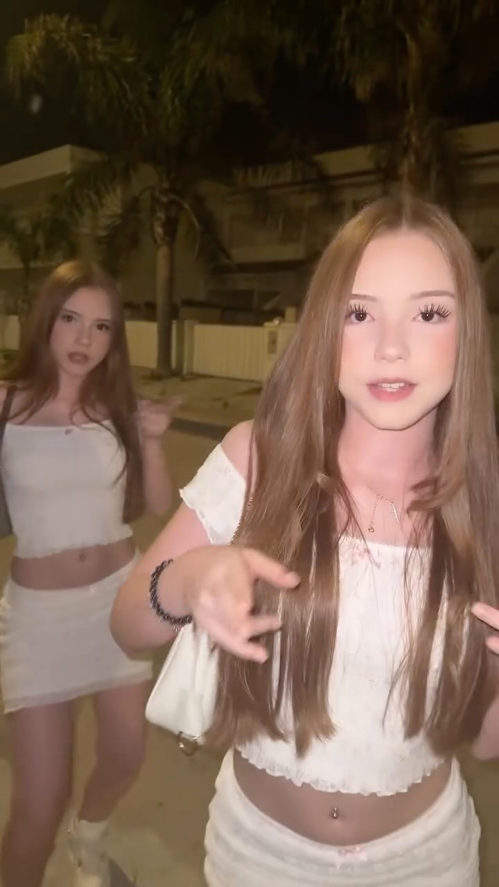 ✌🏼🌴

#twins #fun #trendingreels #dance #trend #italy #holidays
