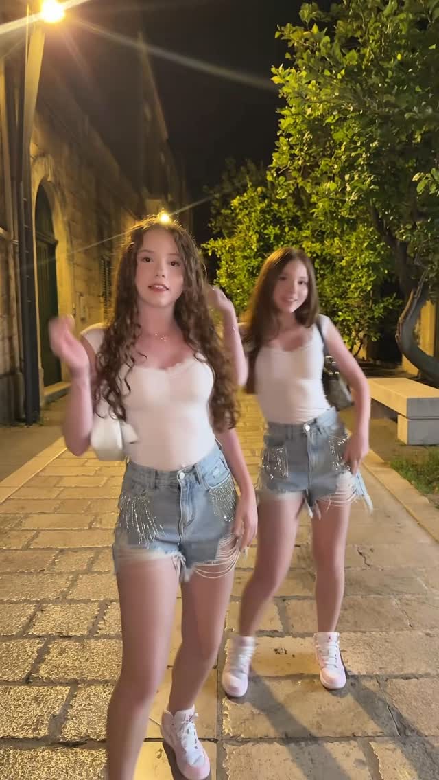 🫶🏻 

#twins #trendy #trend #dance #fun #funtimes