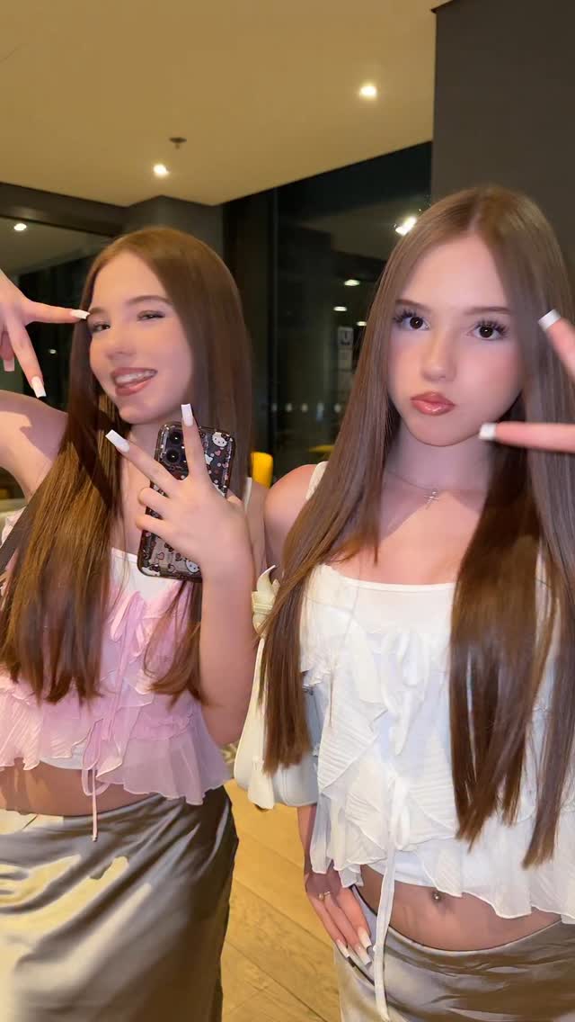 Was macht ihr heute? 

#twins #fun #trendingreels #beautiful #trend #fypシ #dance