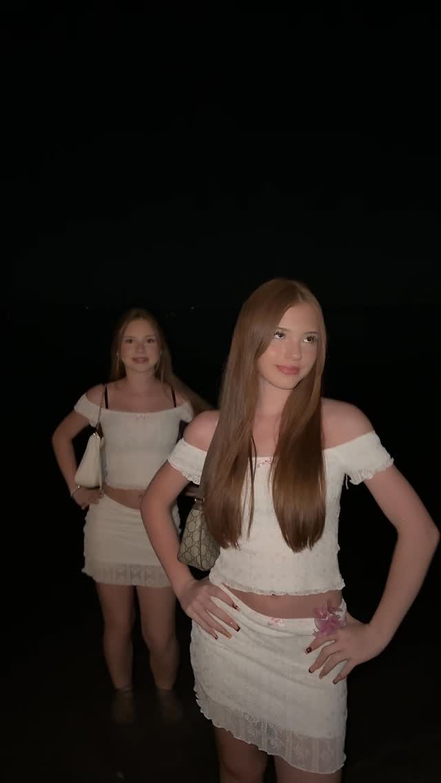🫶🏻 

#twins #fun #trendingreels #dance #beautiful #beach #fypシ #summervibes #summer