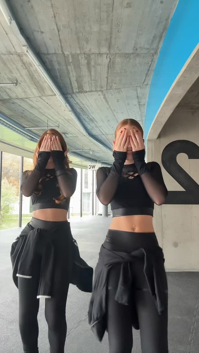 😅⛸️

#twins #fun #trendingreels #beautiful #dance #trend #fypシ #iceskating