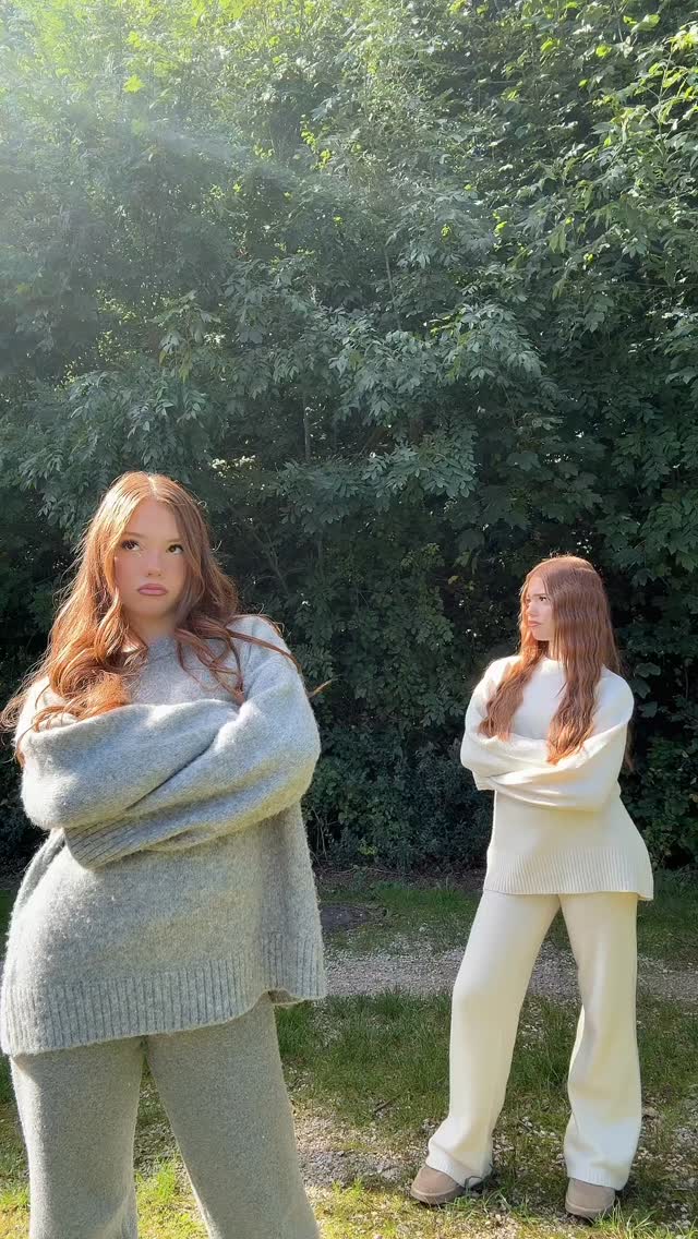☀️👩🏻‍🦰👩🏻‍🦰☀️

#twins #sun #beautiful #trendingreels #ginger #gingerhair #trend