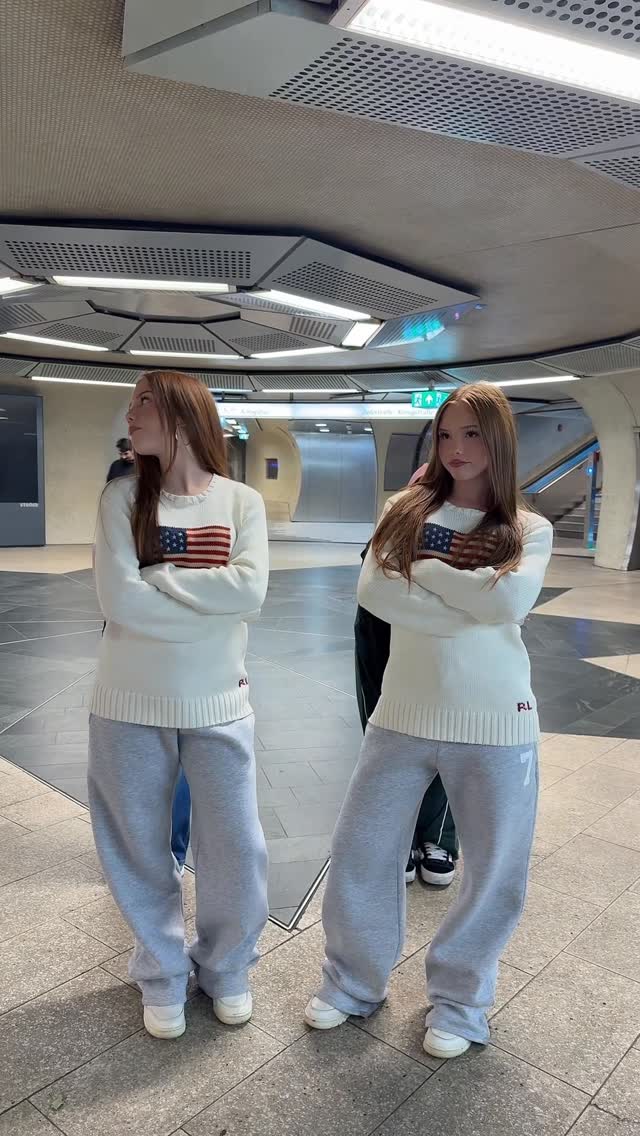 🫶🏻

@maxithepuuh 
@localdancefluencer 
@zoeyhope.official 

#twins #fun #trendingreels #beautiful #d