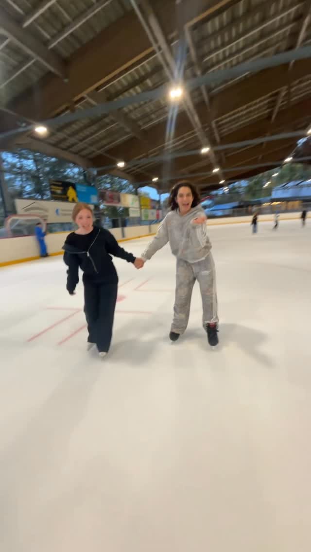 with the queen of iceskating ⛸️❤️
@twins_on_ice #iceskating #switzerland