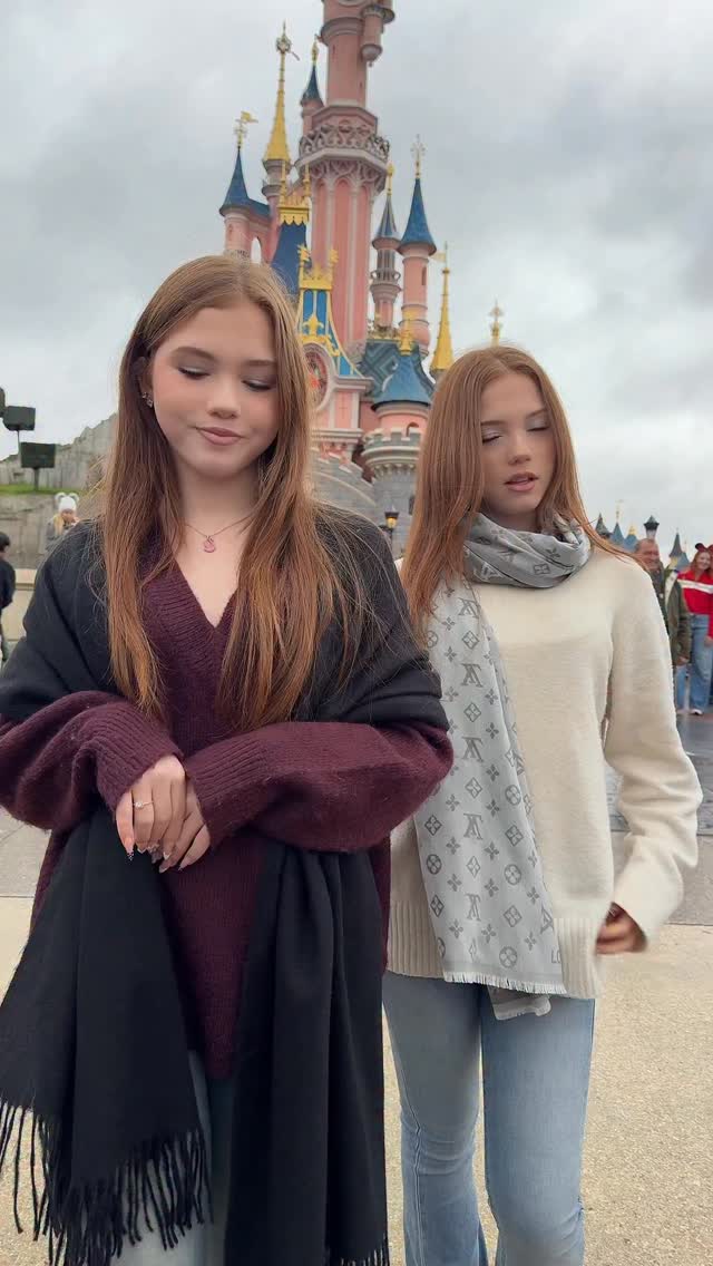🫶🏻

#twins #fun #trendingreels #dance #trend #fypシ #paris #disneyland