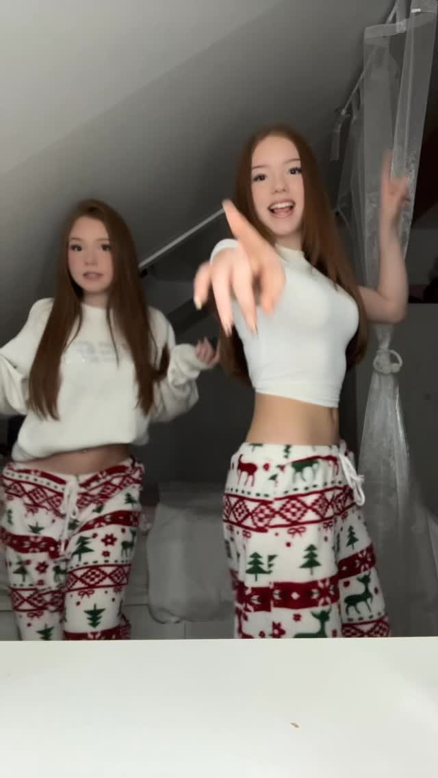 🎅🏻🎅🏻

#twins #fun #trendingreels #beautiful #dance #trend #fypシ #viral #christmas