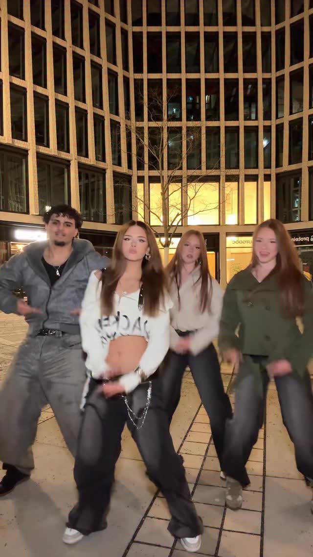 Mit @chiaraecalisto_ @samrosauvage ❤️

#twins #trendingreels #dance #fun #fypシ