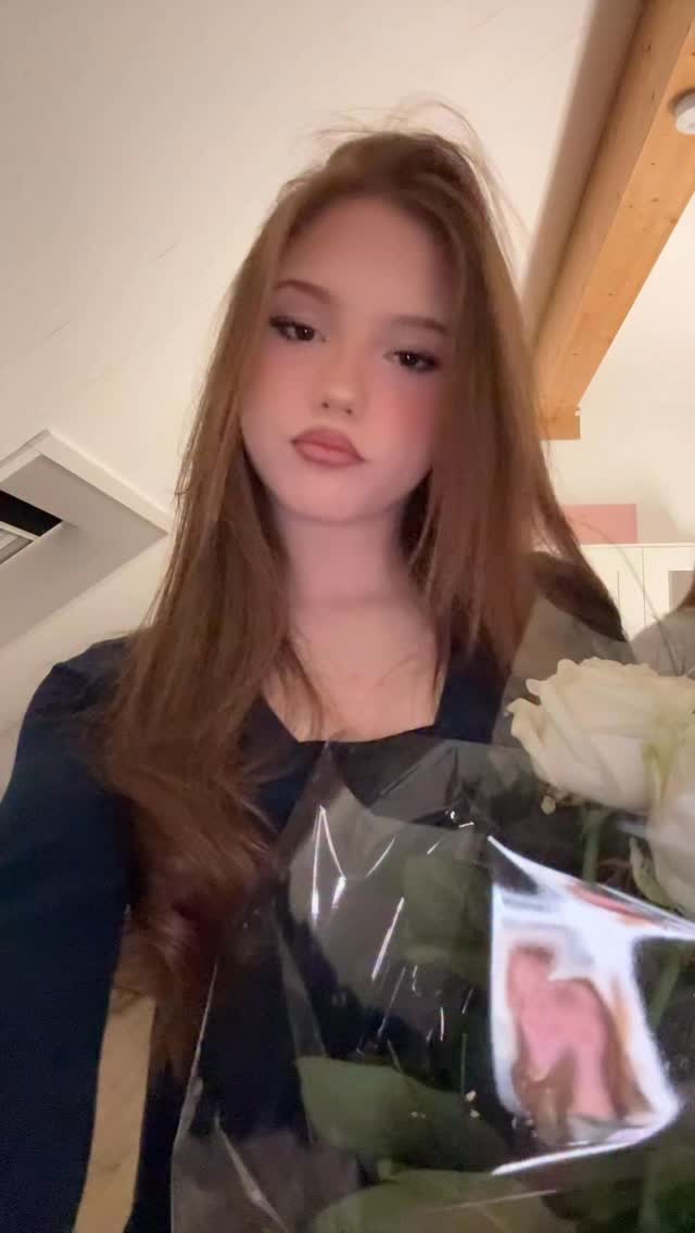 Einen schönen Weltfrauentag Ladys 💐

#flowers #twins #trendy #women #viral
