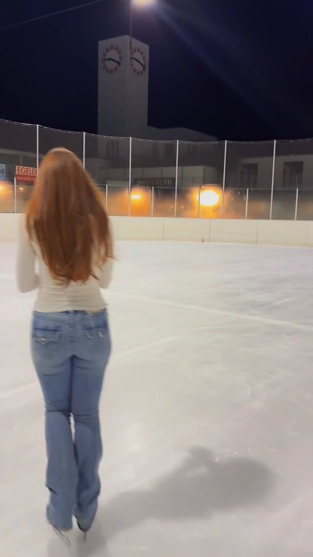 🤍🤍

#twins #trendingreels #beautiful #iceskating #lights