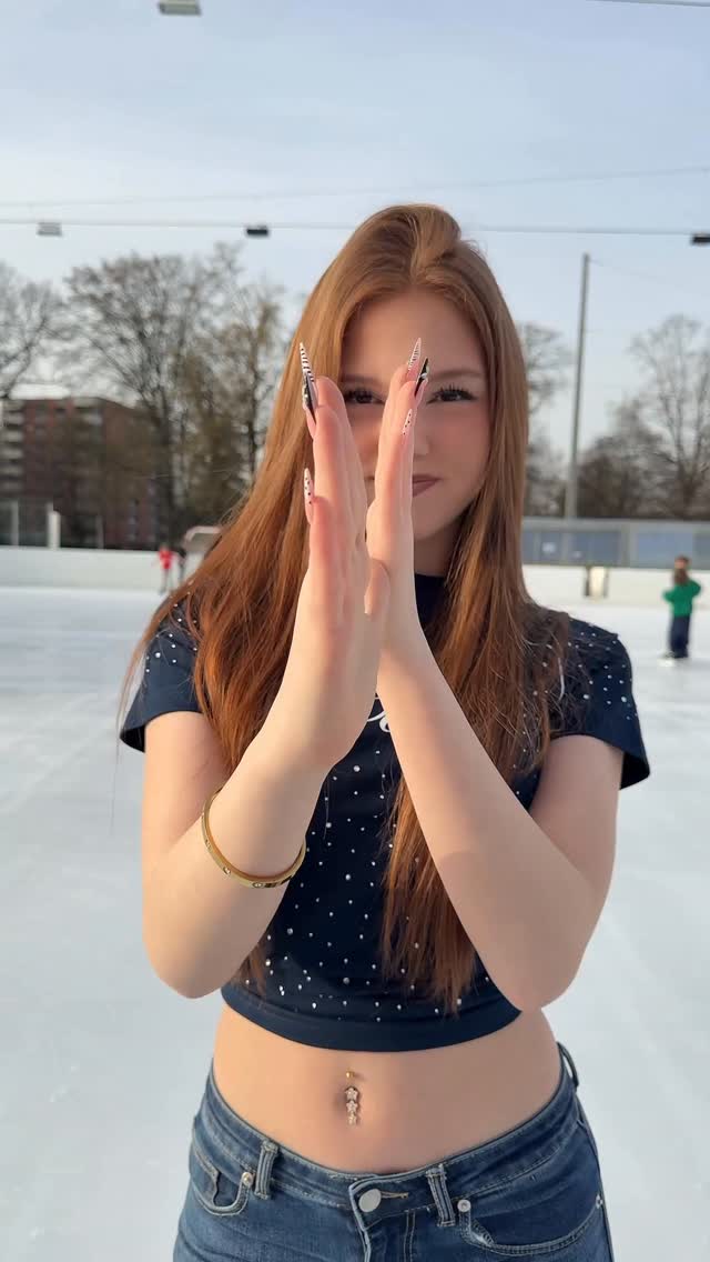 Freitag 🥳

#dance #twins #trendingreels #fypシ #fun