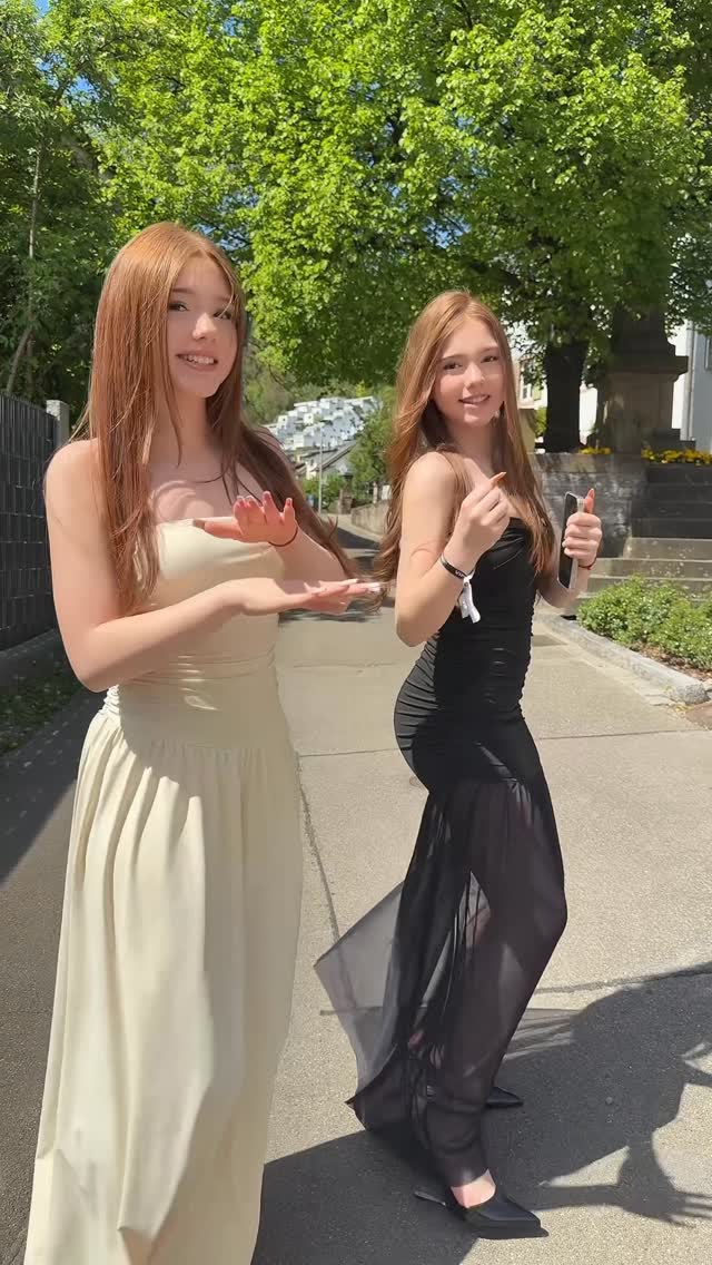 She’s confident 😝

#twins #trendingreels #fun #dance #fypシ