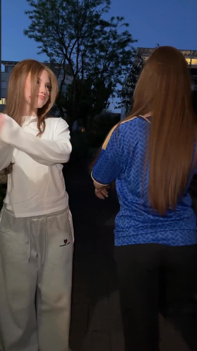 🎶

#twins #dance #trendingreels #beauty #fypシ