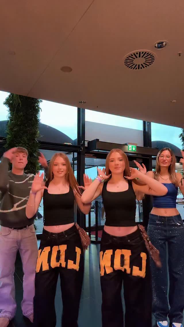 #twins #trendingreels #fun #dance #fypシ