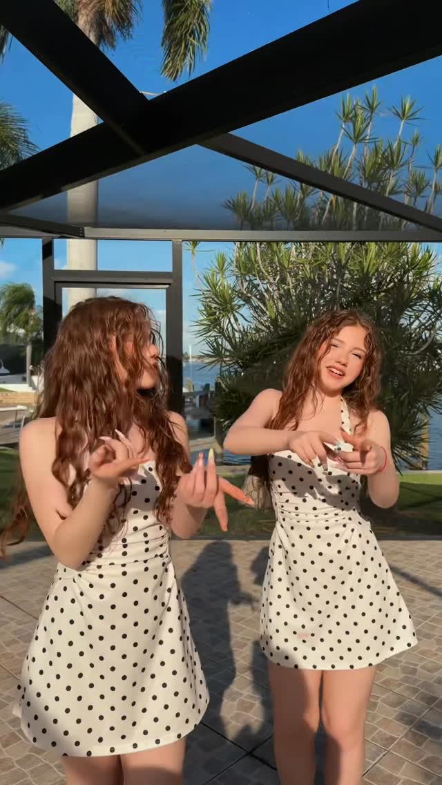 Benutzt gerne unseren Sound 🫰🏻

#twins #trendingreels #dance #fun #fypシ