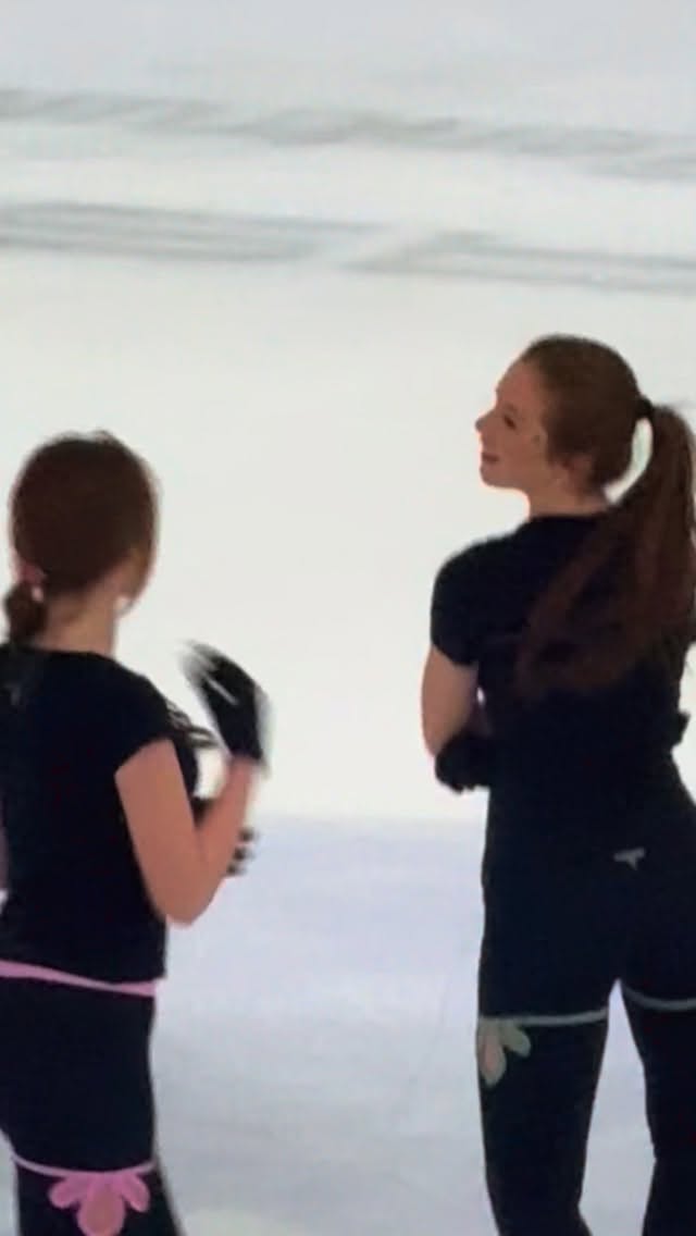Cha Cha Cha..

#twins #fun #trendingreels #beautiful #iceskater