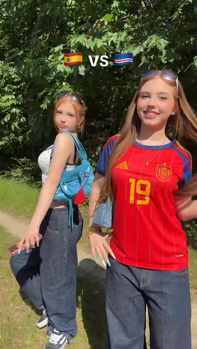 Wer gewinnt 🇪🇸oder🇨🇻⬇️

#twins #trendingreels #soccer #wm #fypシ