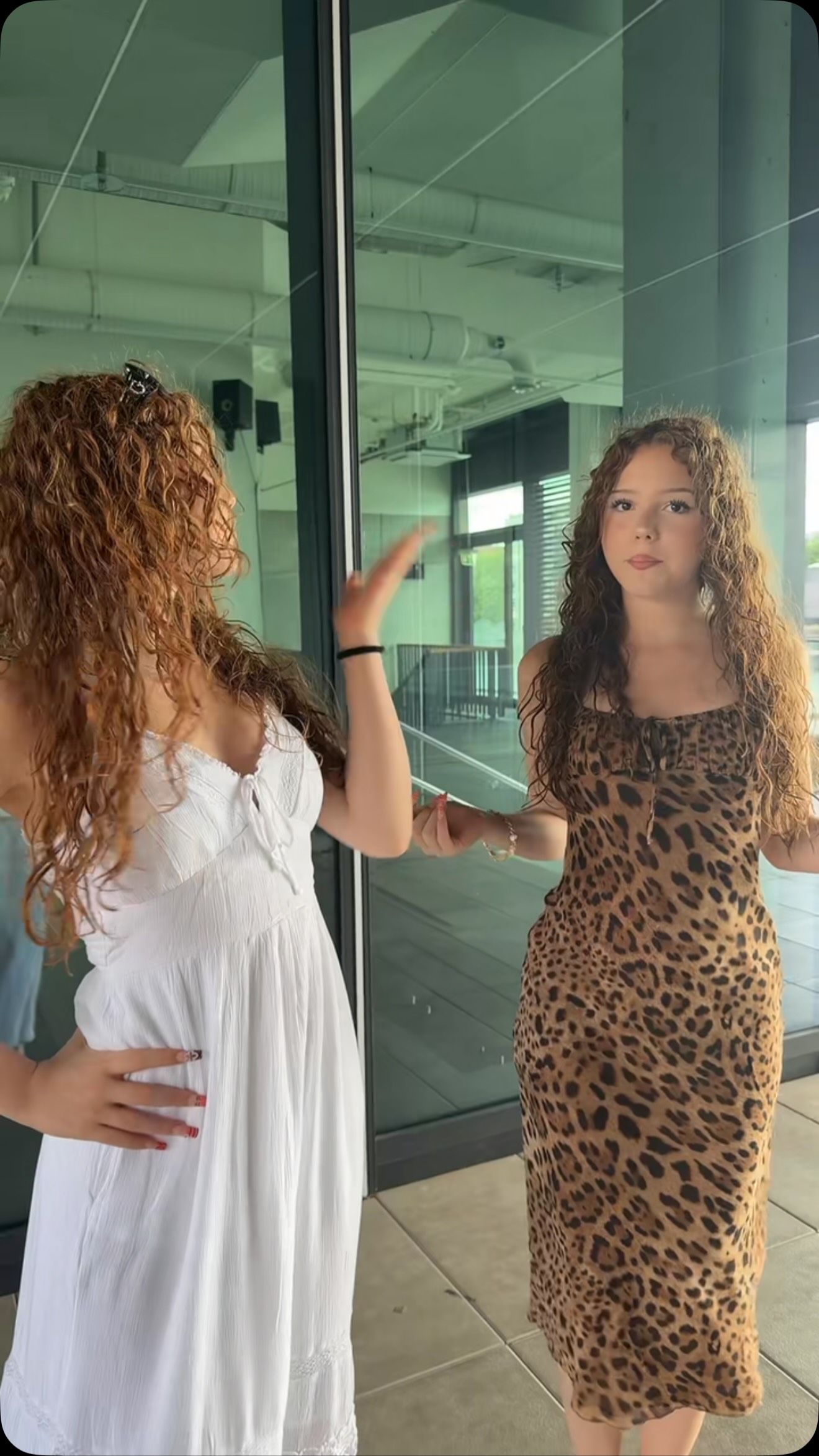 🤍🤎

#twins #trendingreels #beautiful #fypシ #dance